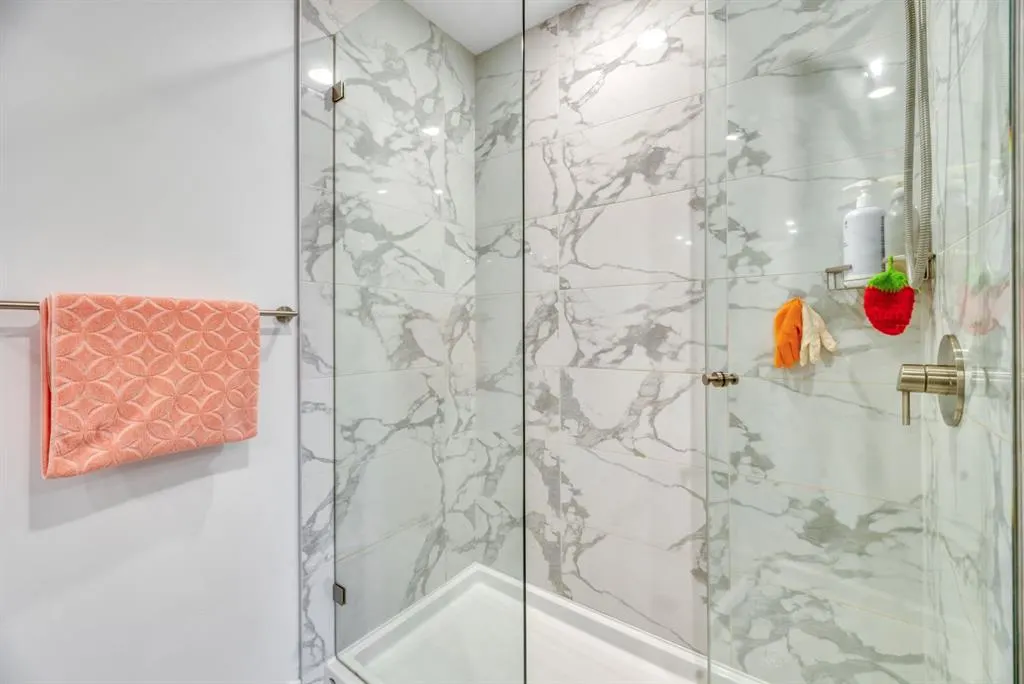88 9 Street NE #203