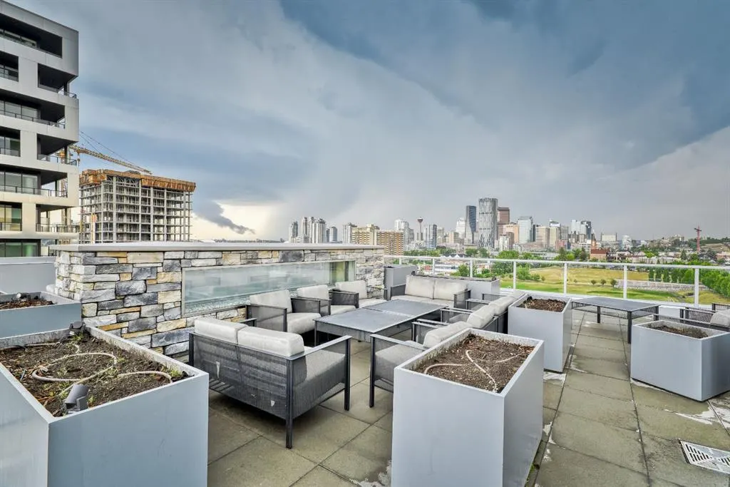 88 9 Street NE #203