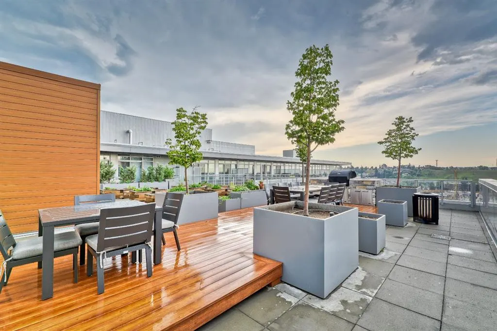 88 9 Street NE #203