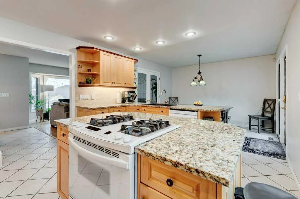 79 Suntree Lane