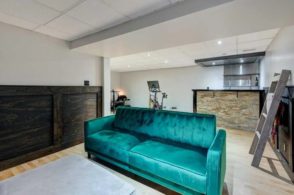 79 Suntree Lane