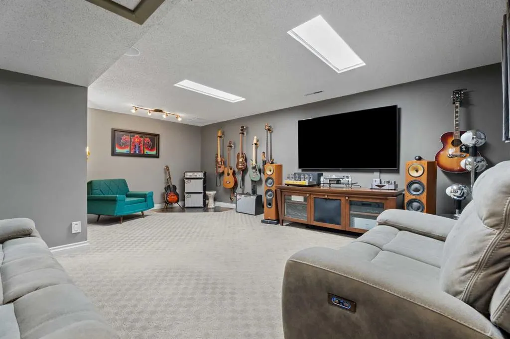 807 Allandale Road SE