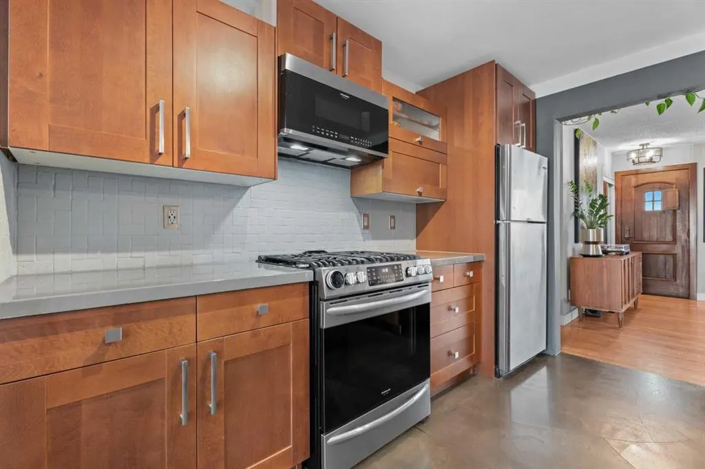 807 Allandale Road SE