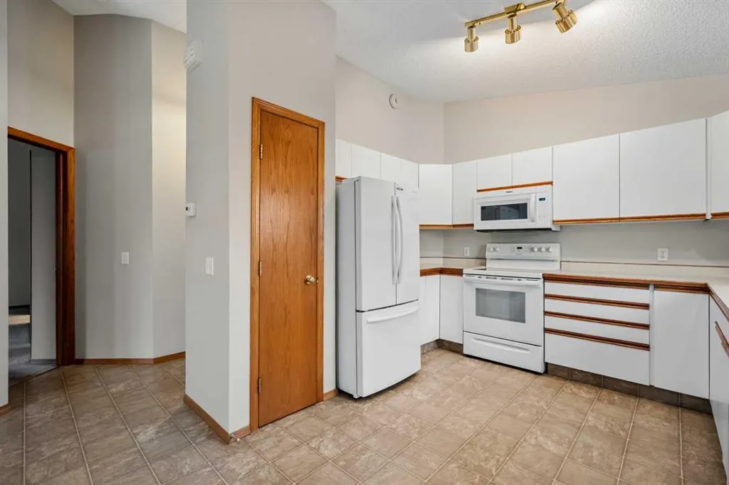 2 Rivercrest Villas SE