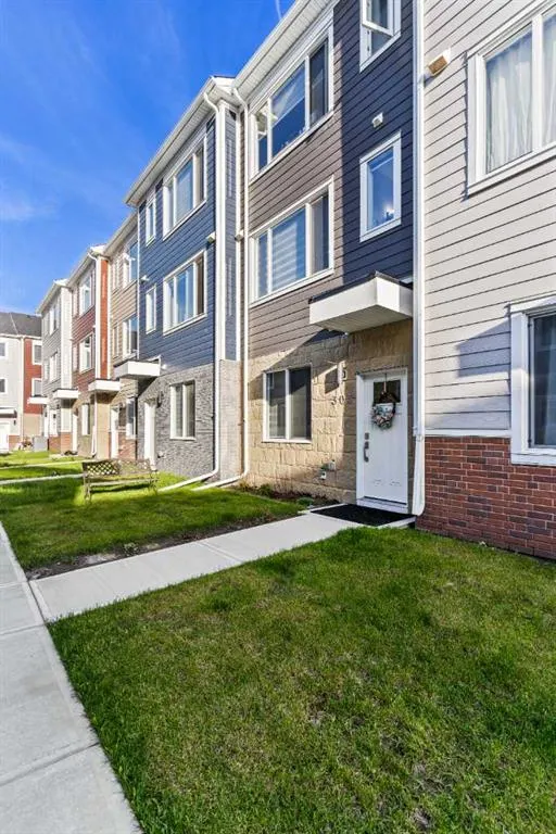 11428 52 Street NE #303