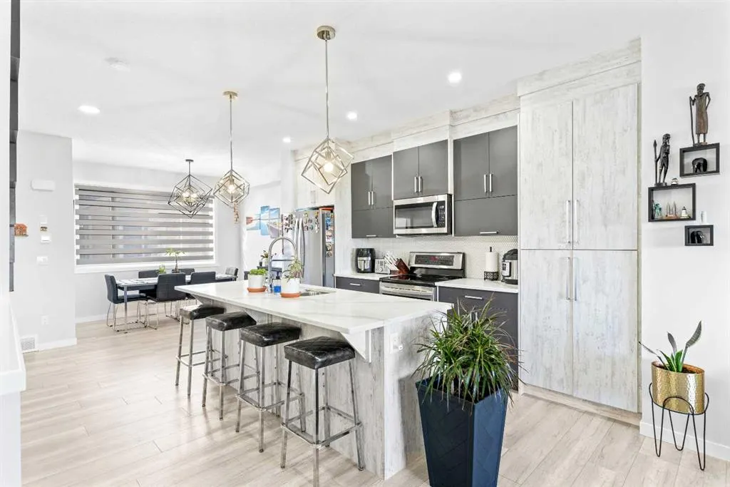 11428 52 Street NE #303