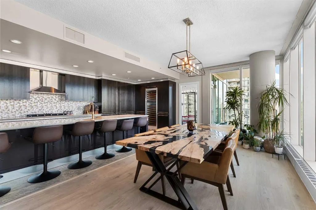 433 11 Avenue SE #3001