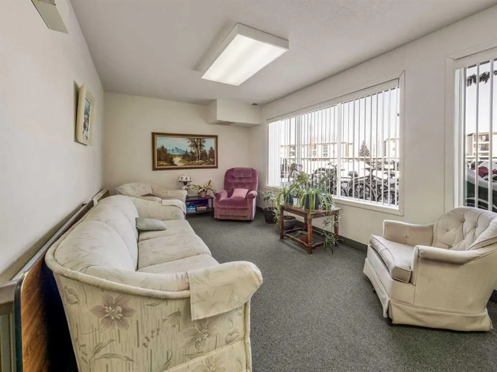 620 Columbia Boulevard W #320