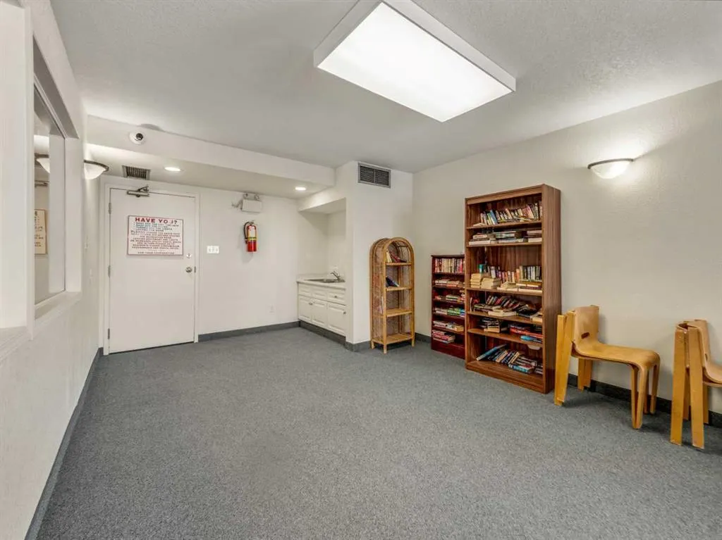 620 Columbia Boulevard W #320