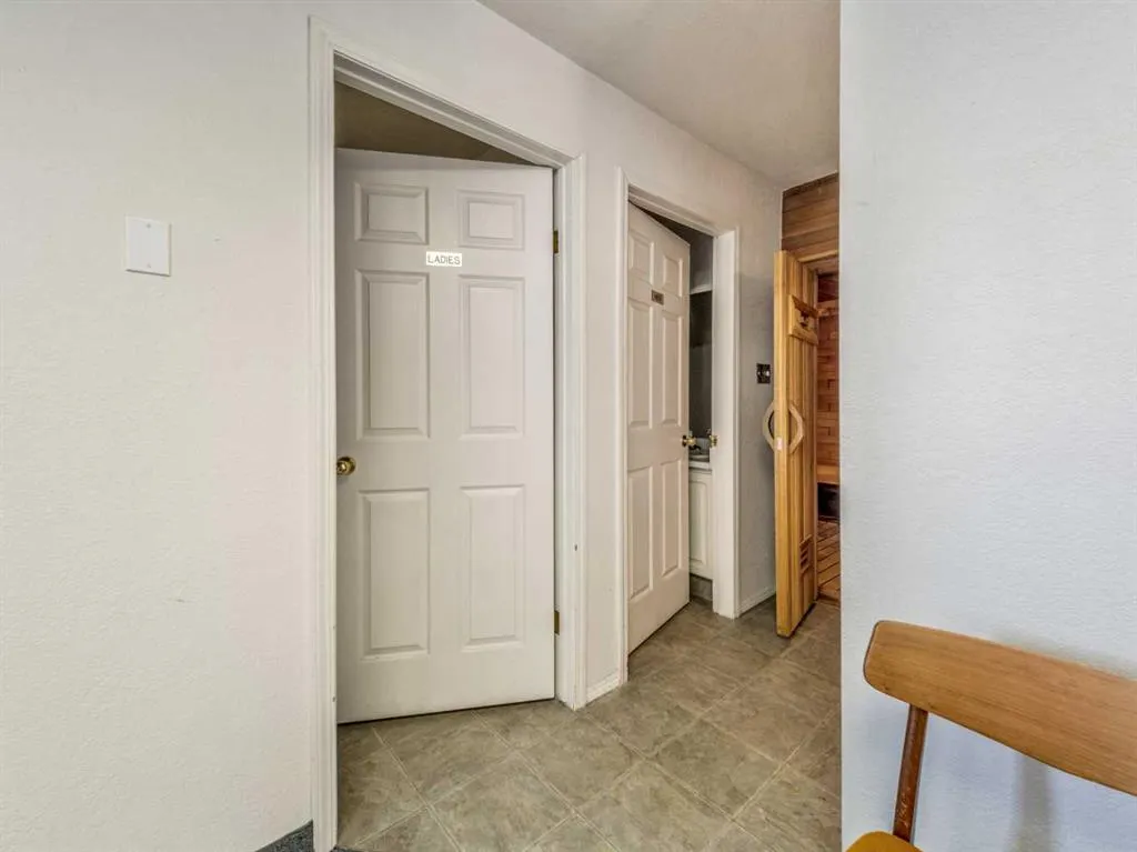 620 Columbia Boulevard W #320