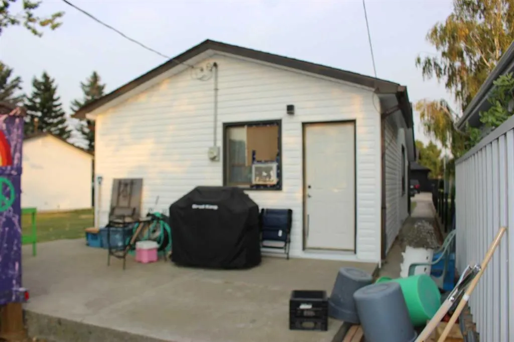 106 3rd Street