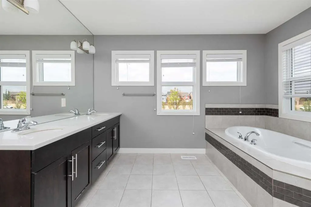 158 Mahogany Passage SE