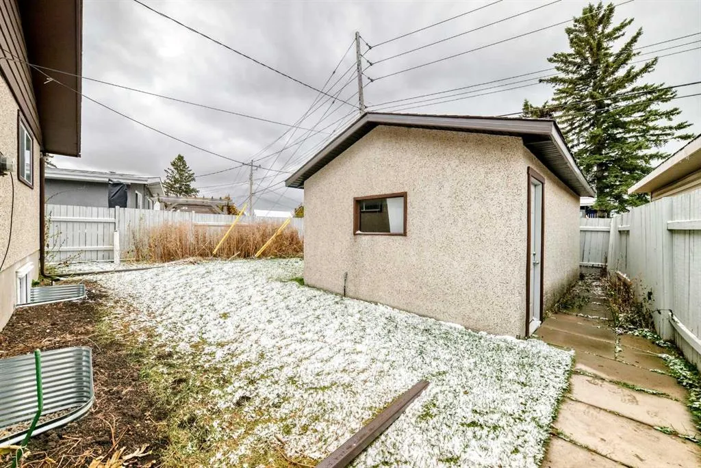 619 Penbrooke Road SE