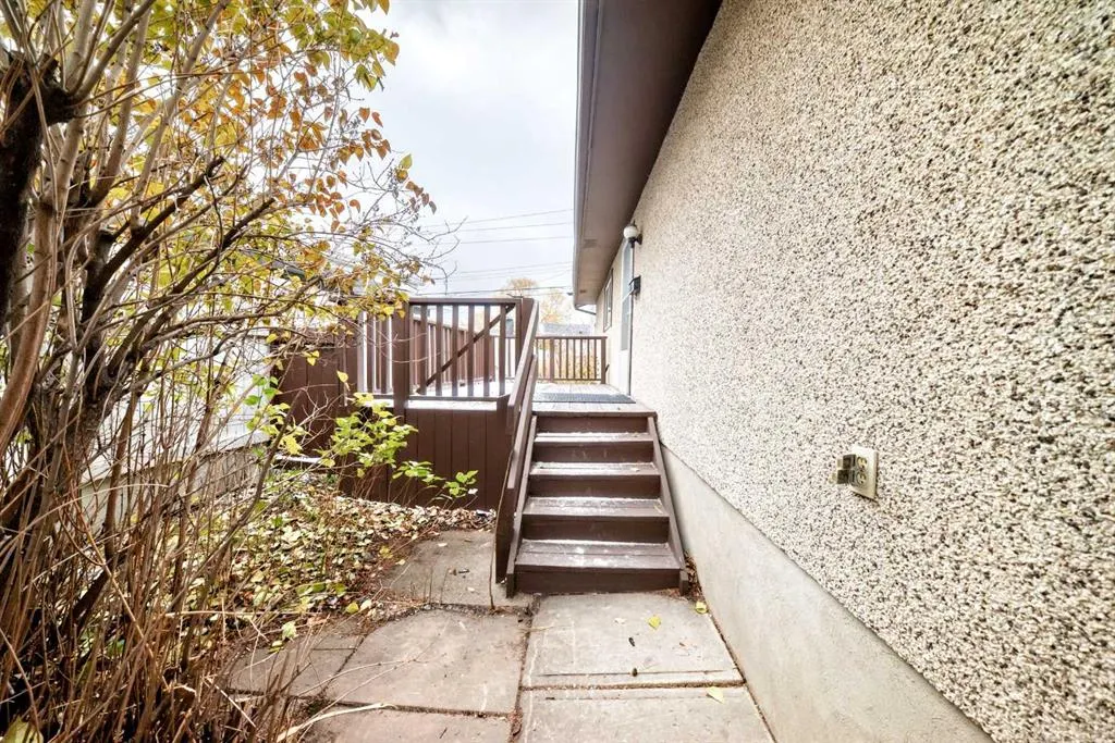 619 Penbrooke Road SE