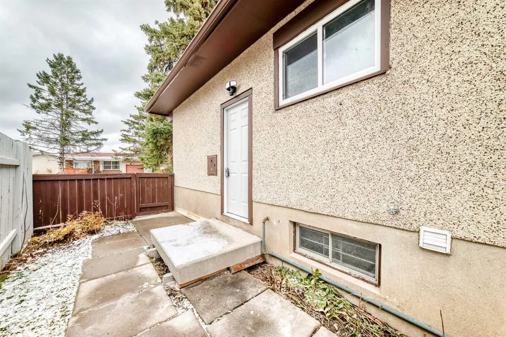 619 Penbrooke Road SE