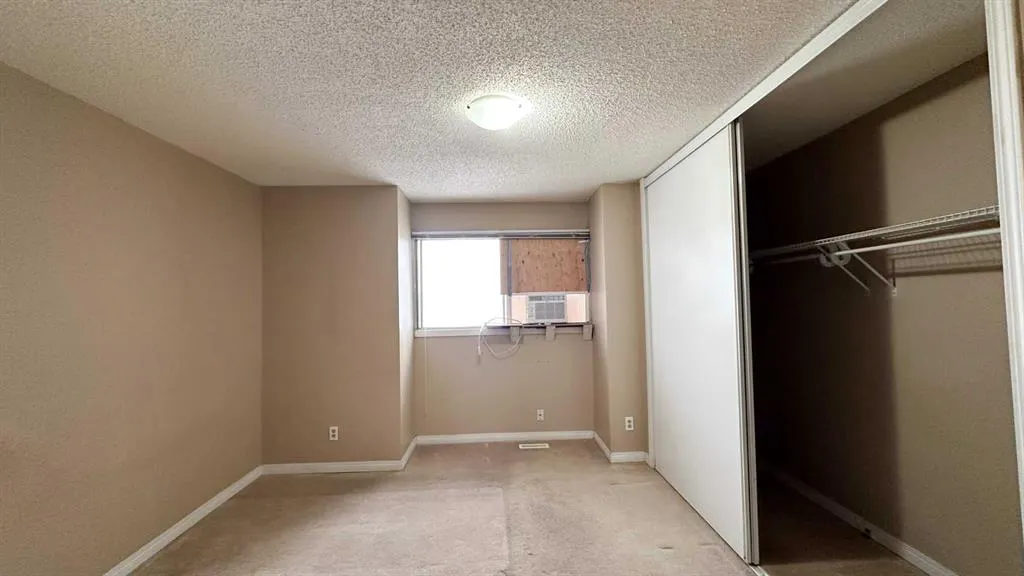 420 Centre Street N #5