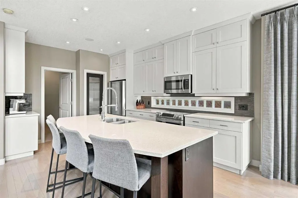 54 West Cedar Place SW