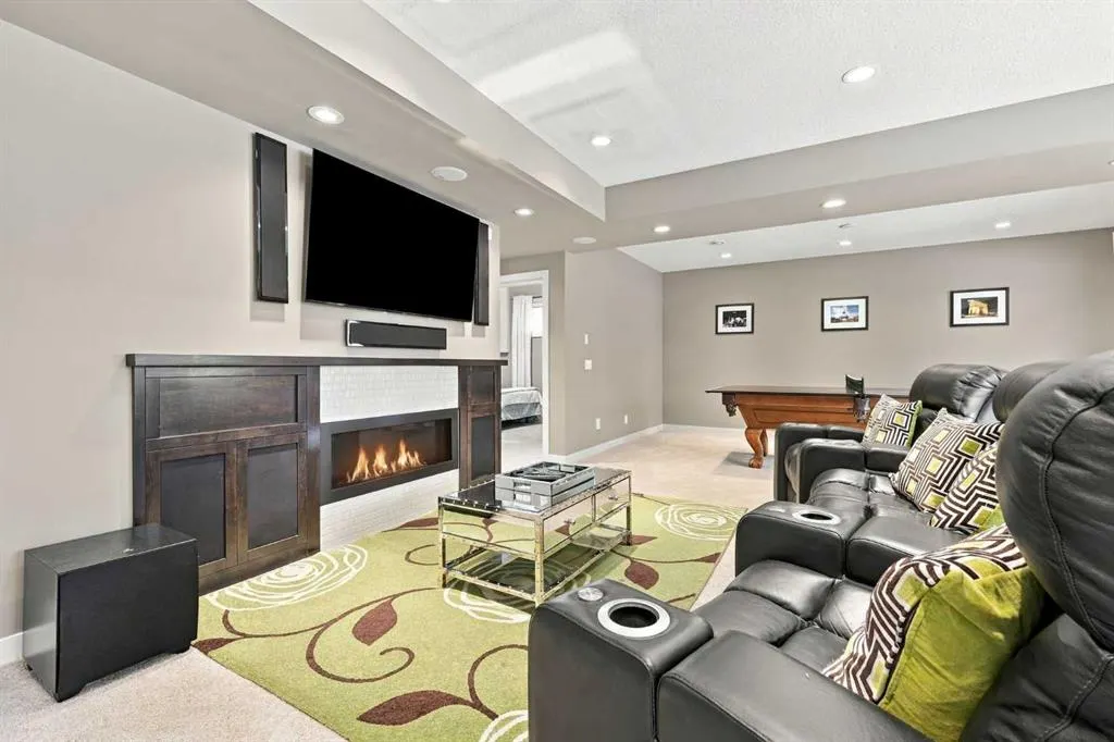 54 West Cedar Place SW
