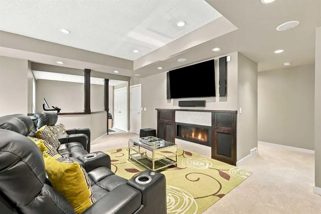 54 West Cedar Place SW