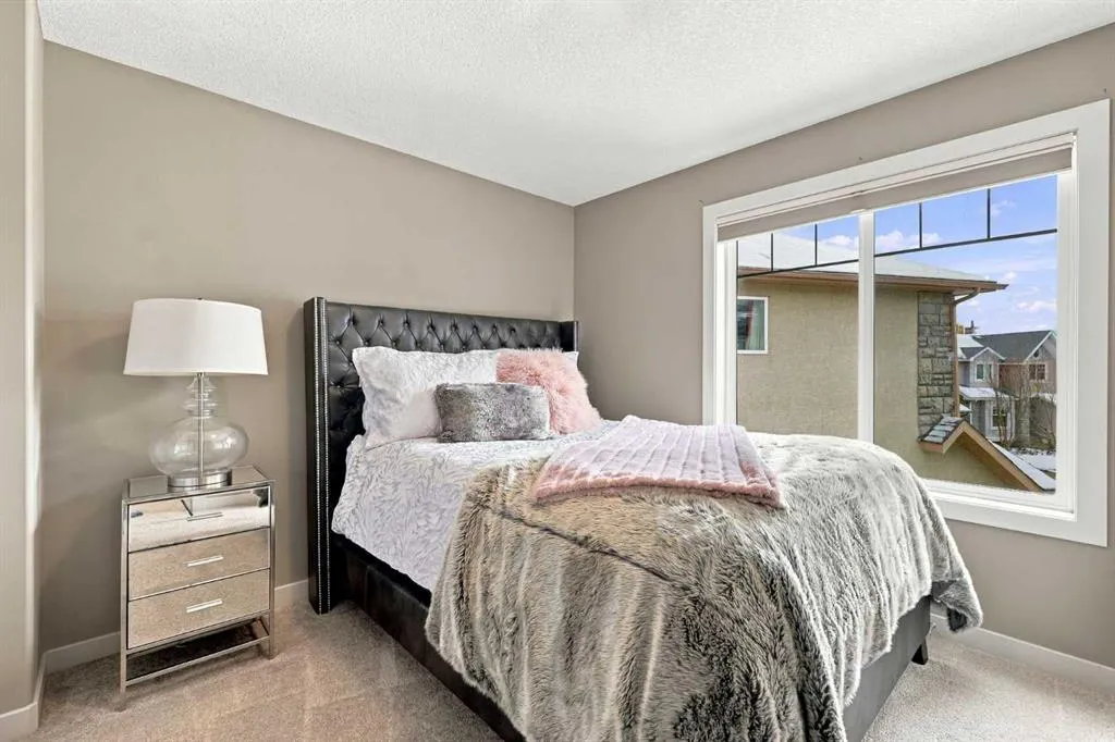 54 West Cedar Place SW