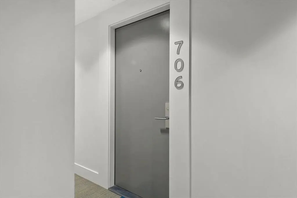 1501 6 Street SW #706