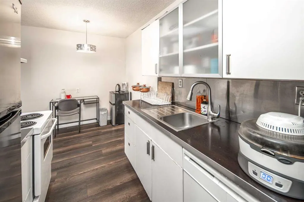 1335 12 Avenue SW #406
