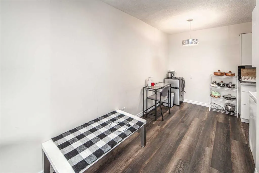 1335 12 Avenue SW #406