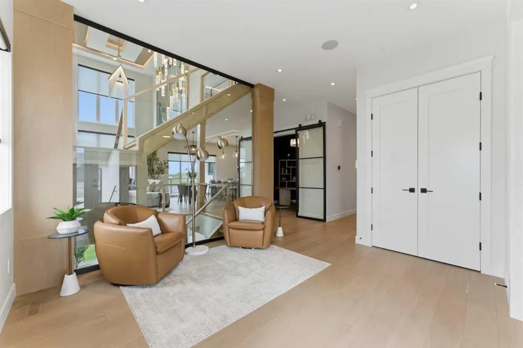 392 Waterford Grove
