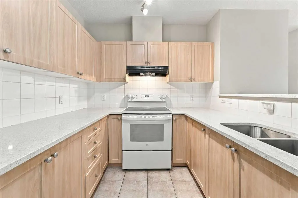 333 Taravista Drive NE #2208