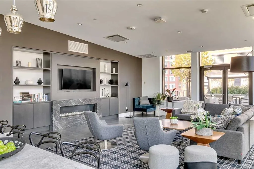 310 12 Avenue SW #907