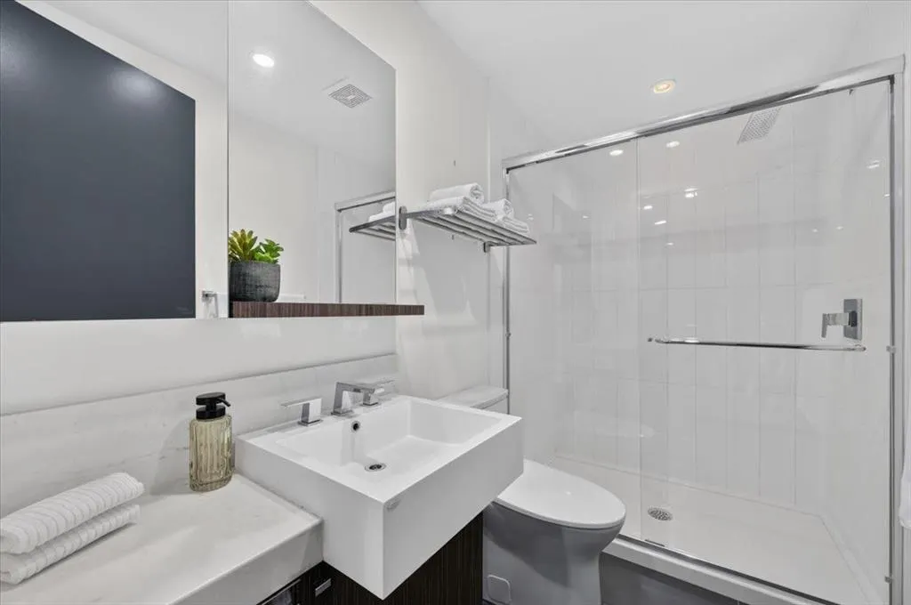 626 14 Avenue SW #1203