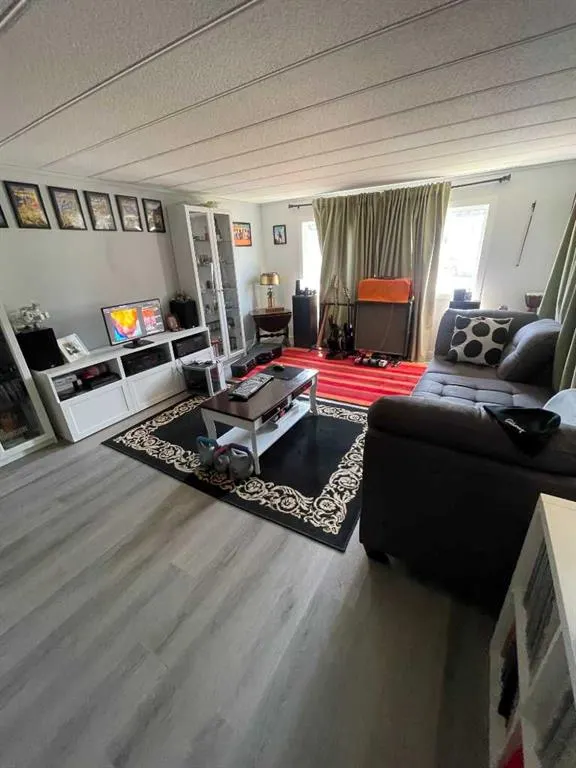 1190 15 Avenue #69