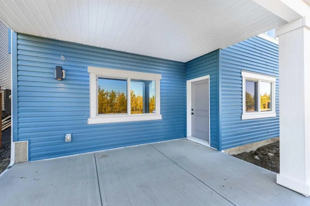 463 Rivercrest View