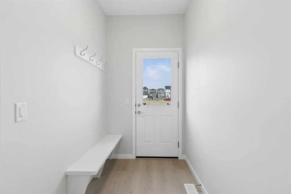 66 Creekview Avenue SW
