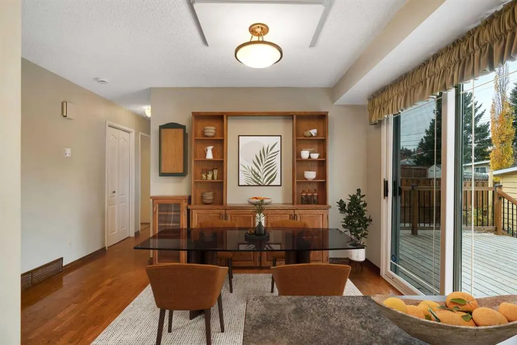 616 Hunts Crescent NW
