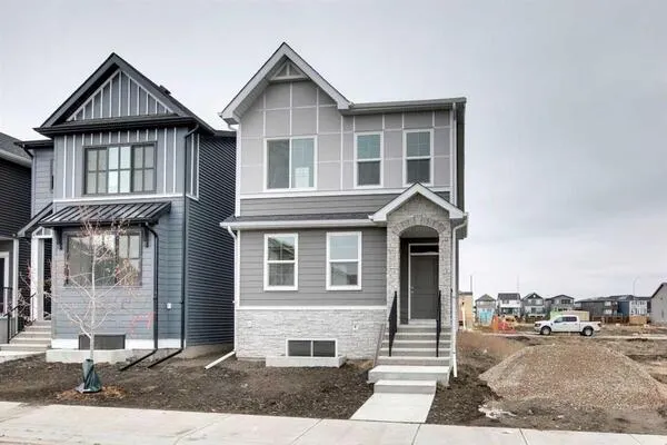 32 Snowberry Common SE