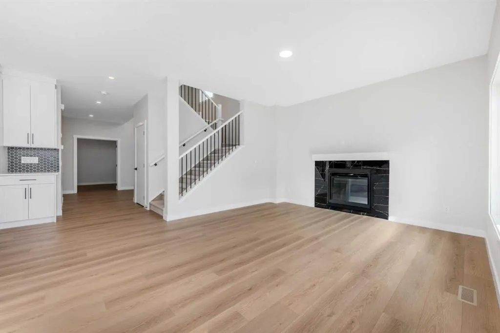 456 Rivercrest Road
