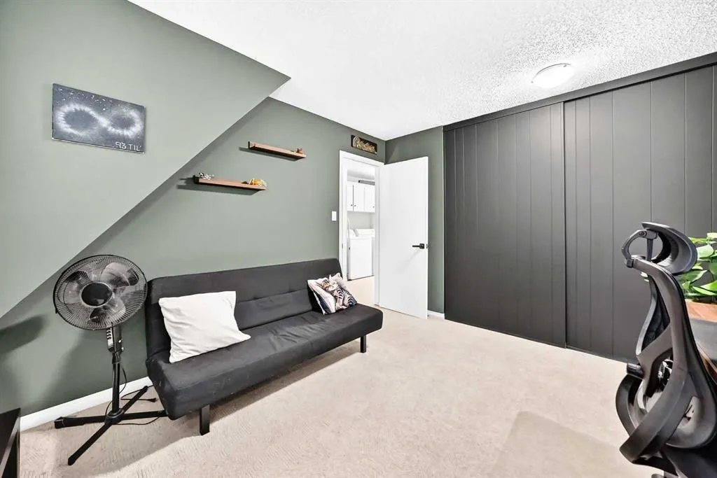 2212 Paliswood Road SW #2
