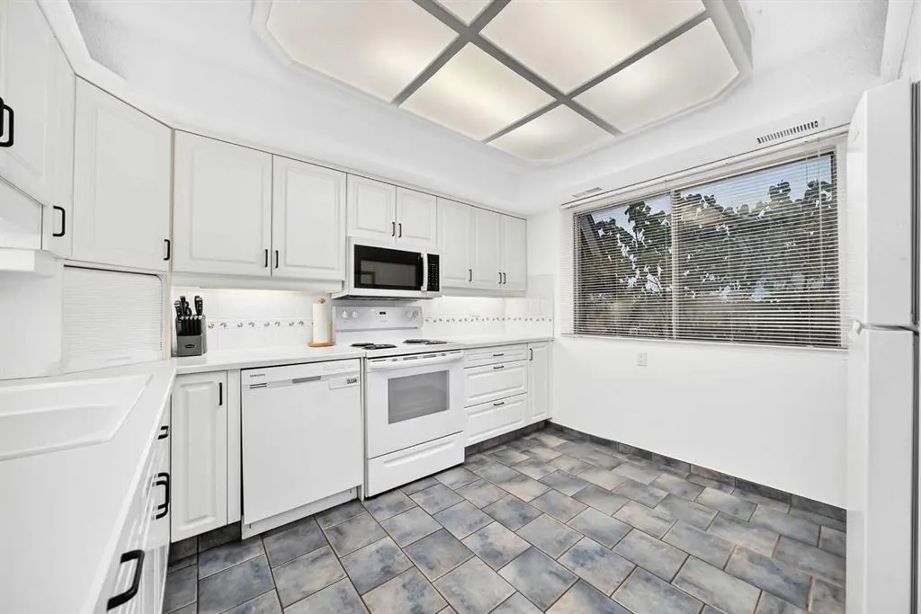 2212 Paliswood Road SW #2