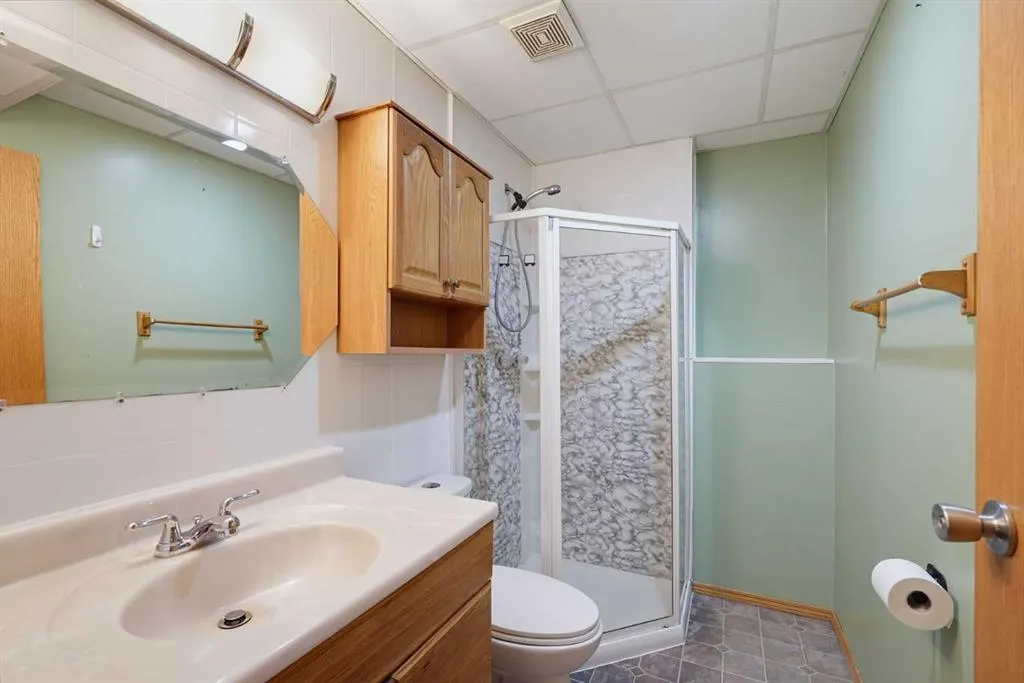 22 Lanterman Close