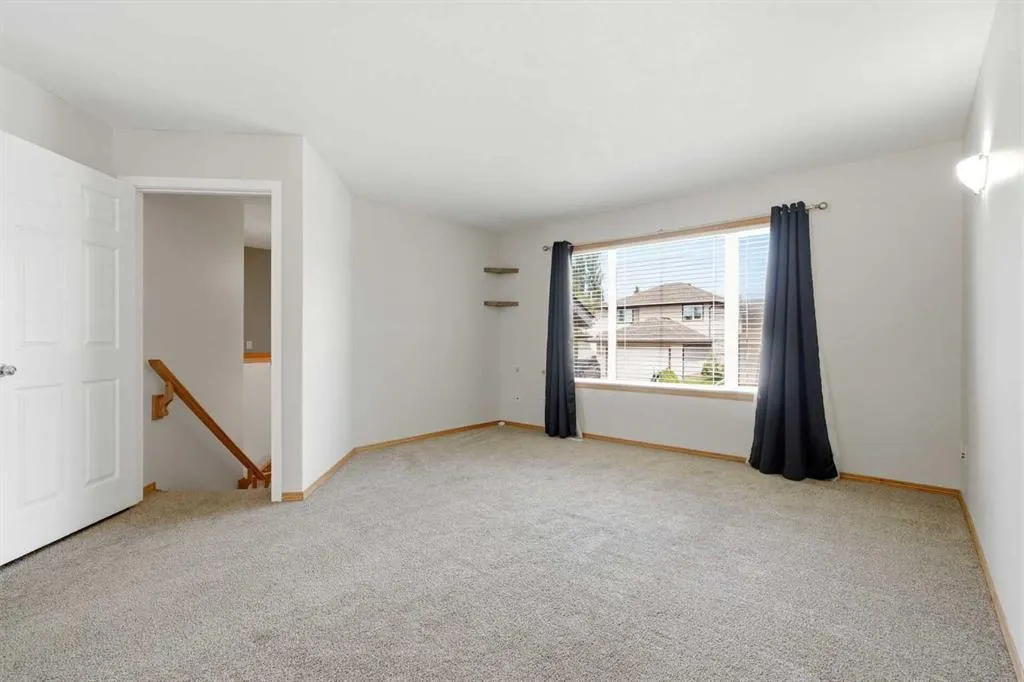22 Lanterman Close