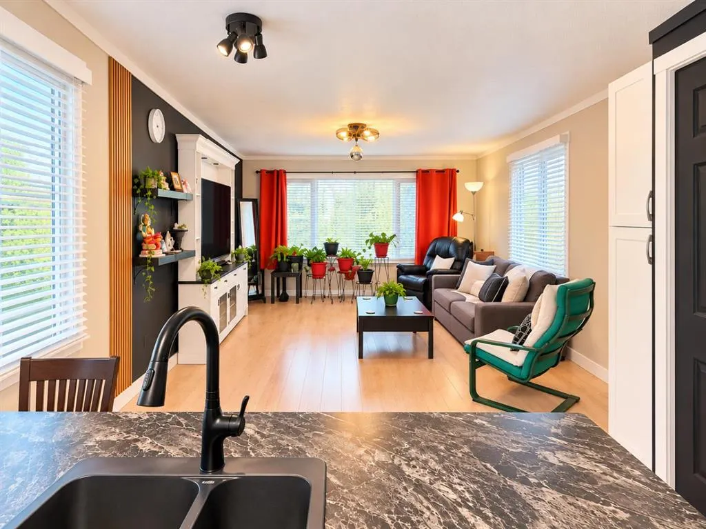 6724 17 Avenue SE #97