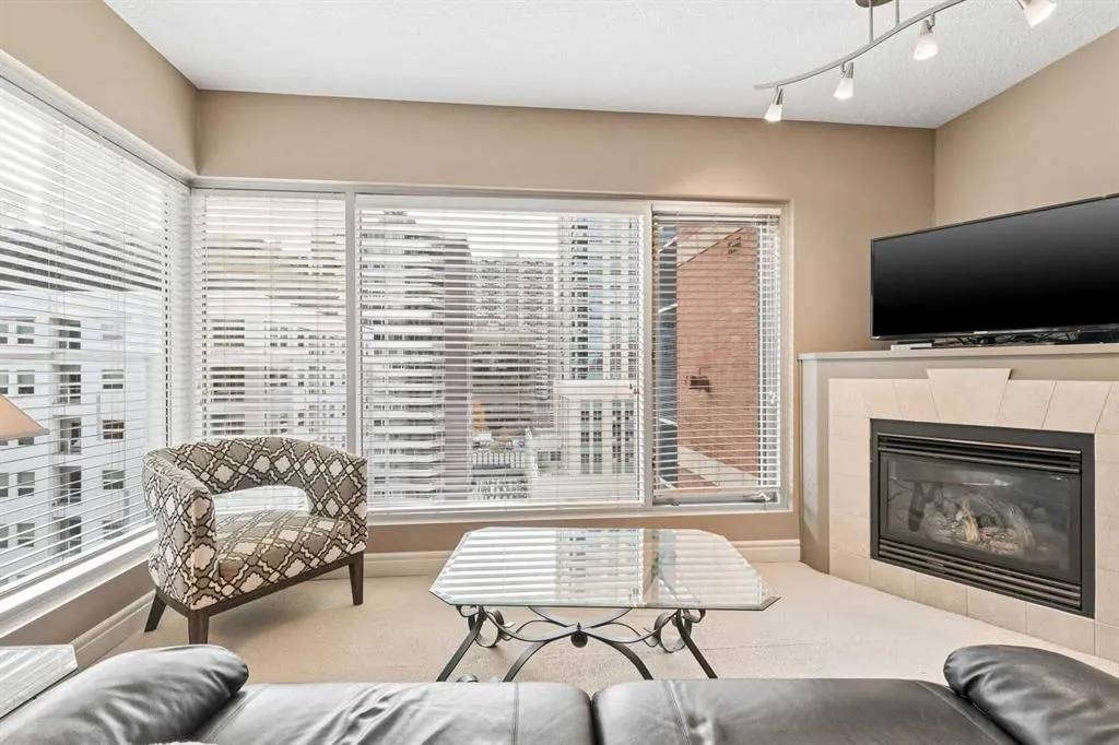 920 5 Avenue SW #1206