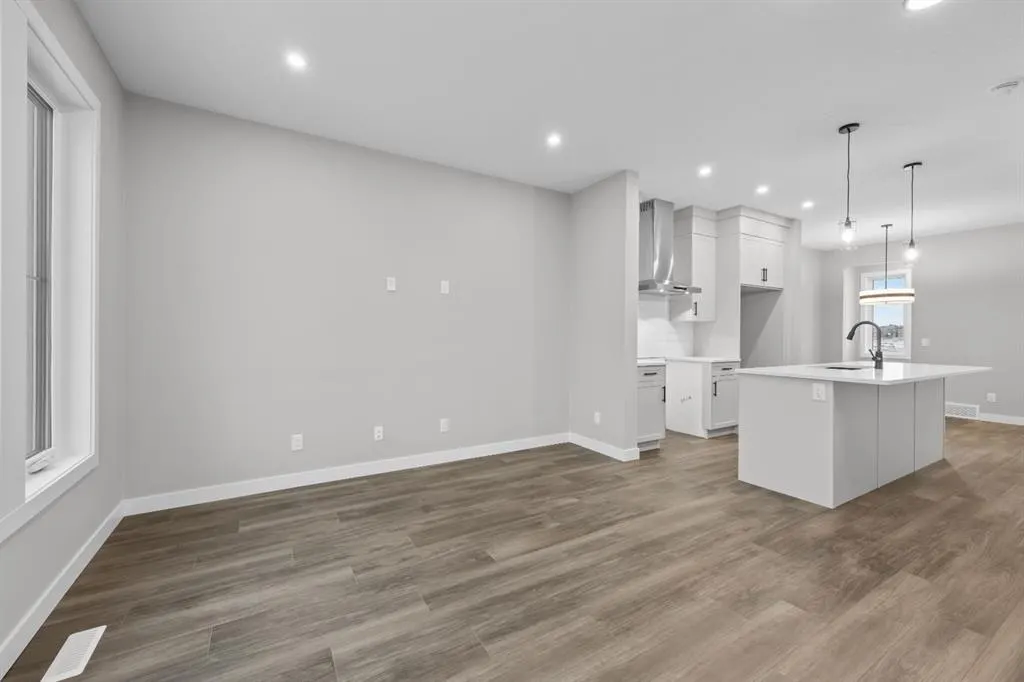 22 Ambleridge Avenue NW