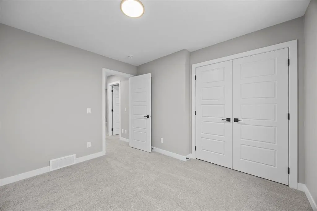 22 Ambleridge Avenue NW