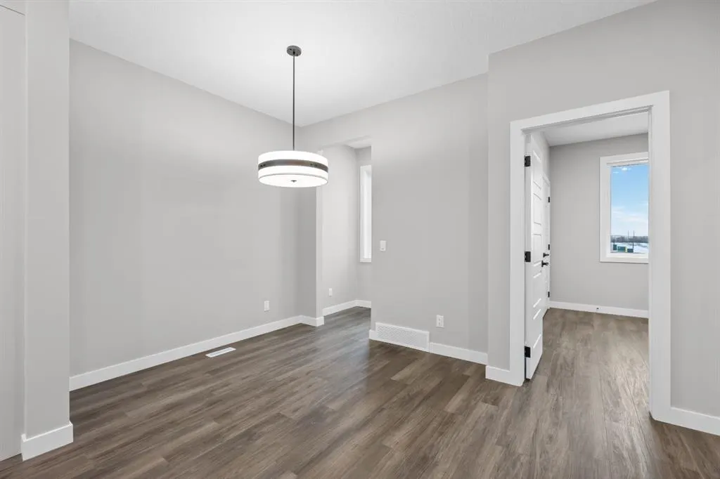 22 Ambleridge Avenue NW