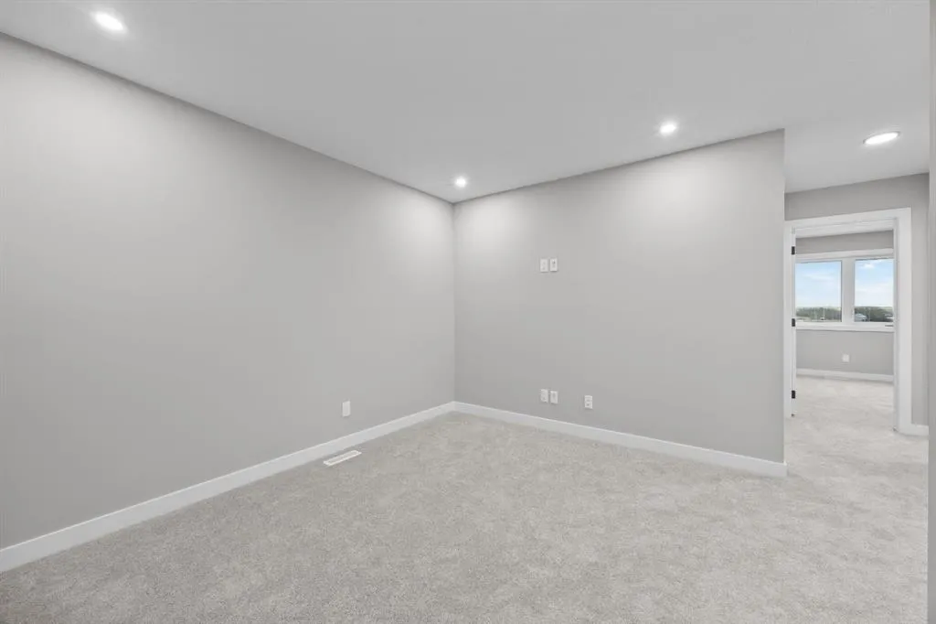 22 Ambleridge Avenue NW