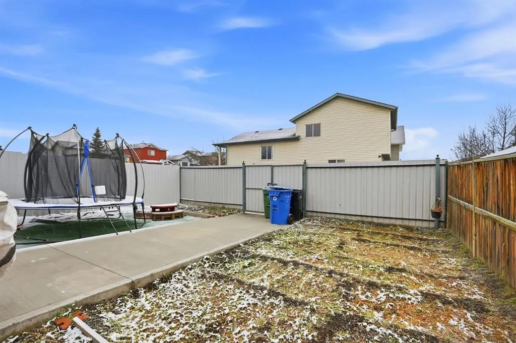 25 Martin Crossing Green NE