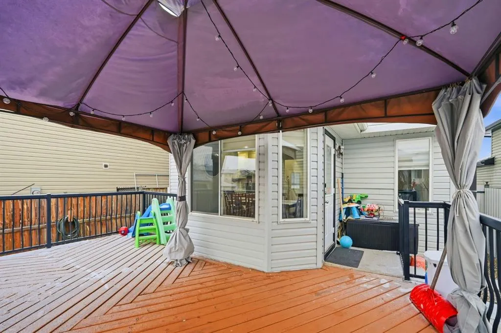 25 Martin Crossing Green NE