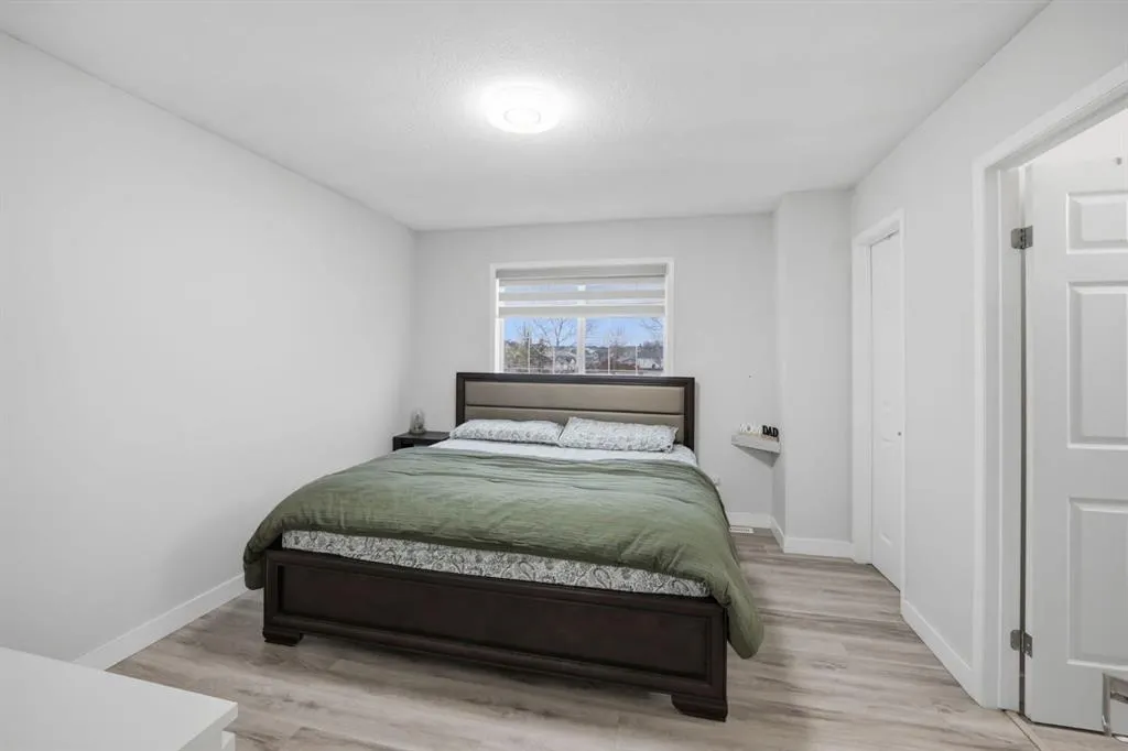 25 Martin Crossing Green NE